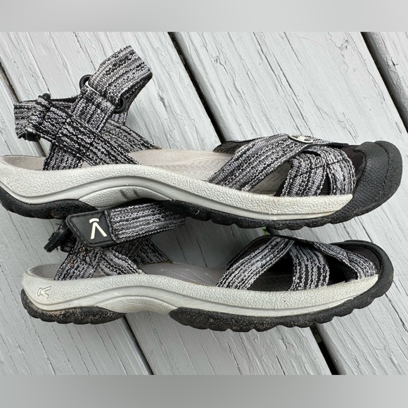 Keen Bali Hiking Sandals Toe Protect Gray Black Womens 8 - Picture 3 of 8